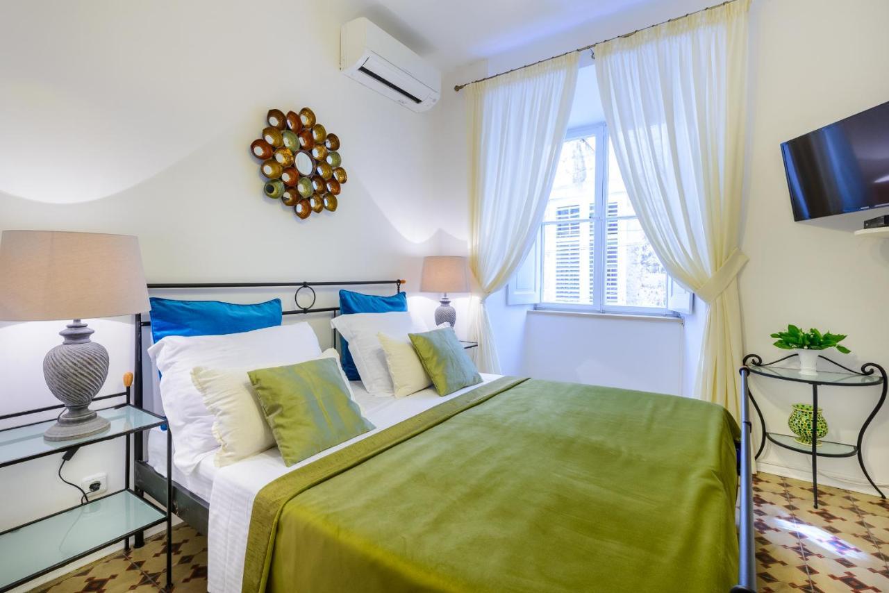 Guest House Flores Ragusa Esterno foto