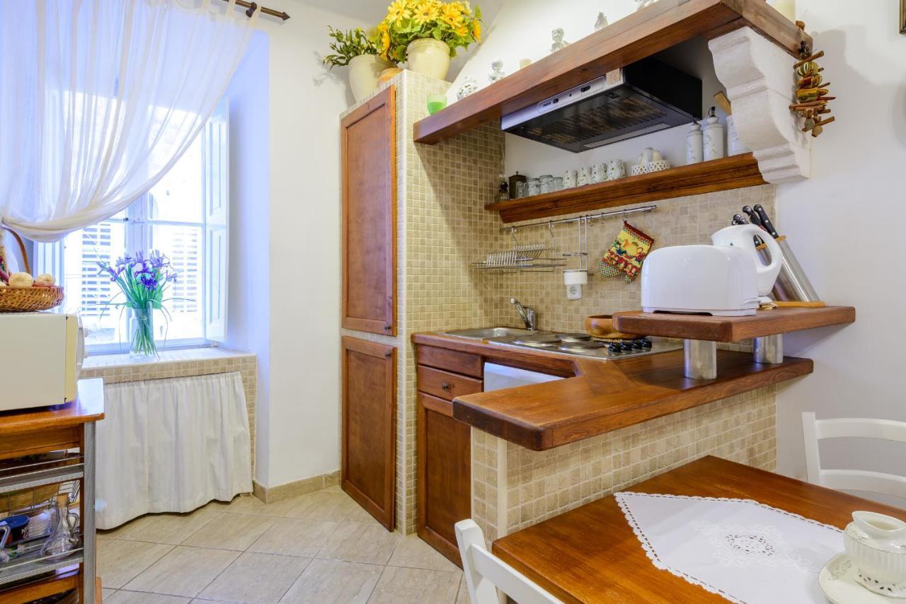 Guest House Flores Ragusa Esterno foto